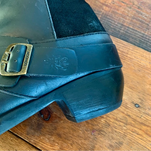 Fly London Black Leather & Suede Ankle Boots With Buckle And Side Zipper - Picture 5 of 7